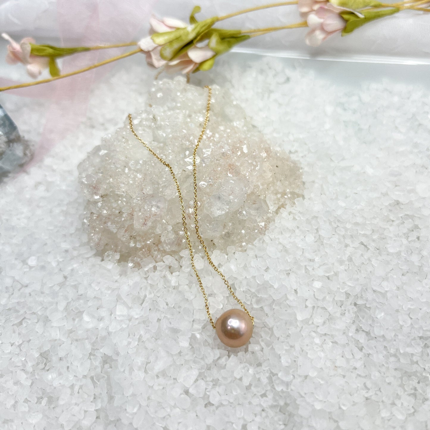 Edison Pearl floater necklace