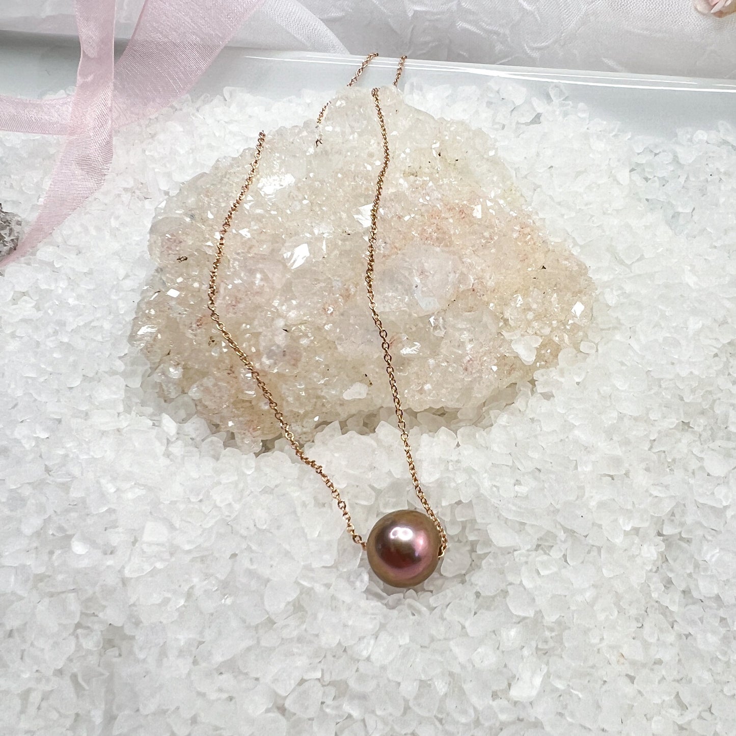 Edison Pearl floater necklace