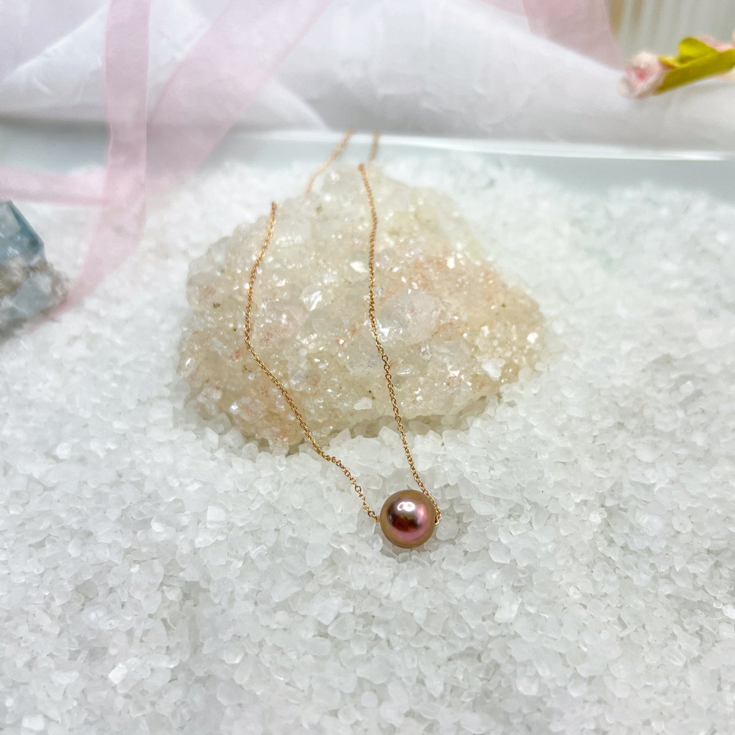 Edison Pearl floater necklace