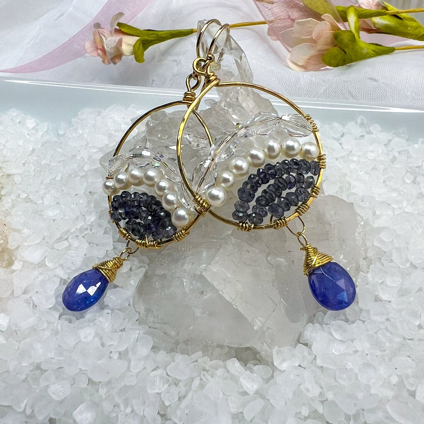Tanzanite, Iolite & pearl hoops