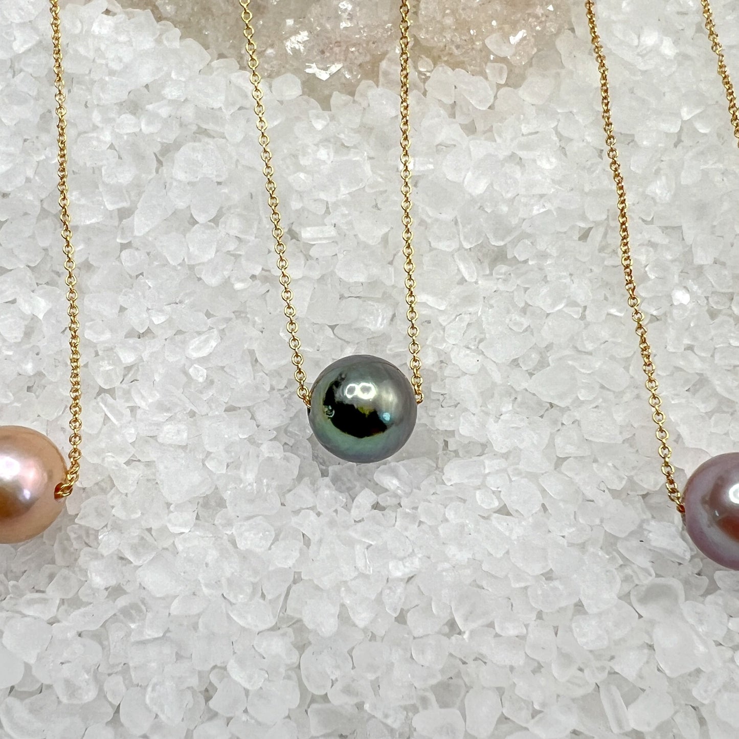 Edison Pearl floater necklace