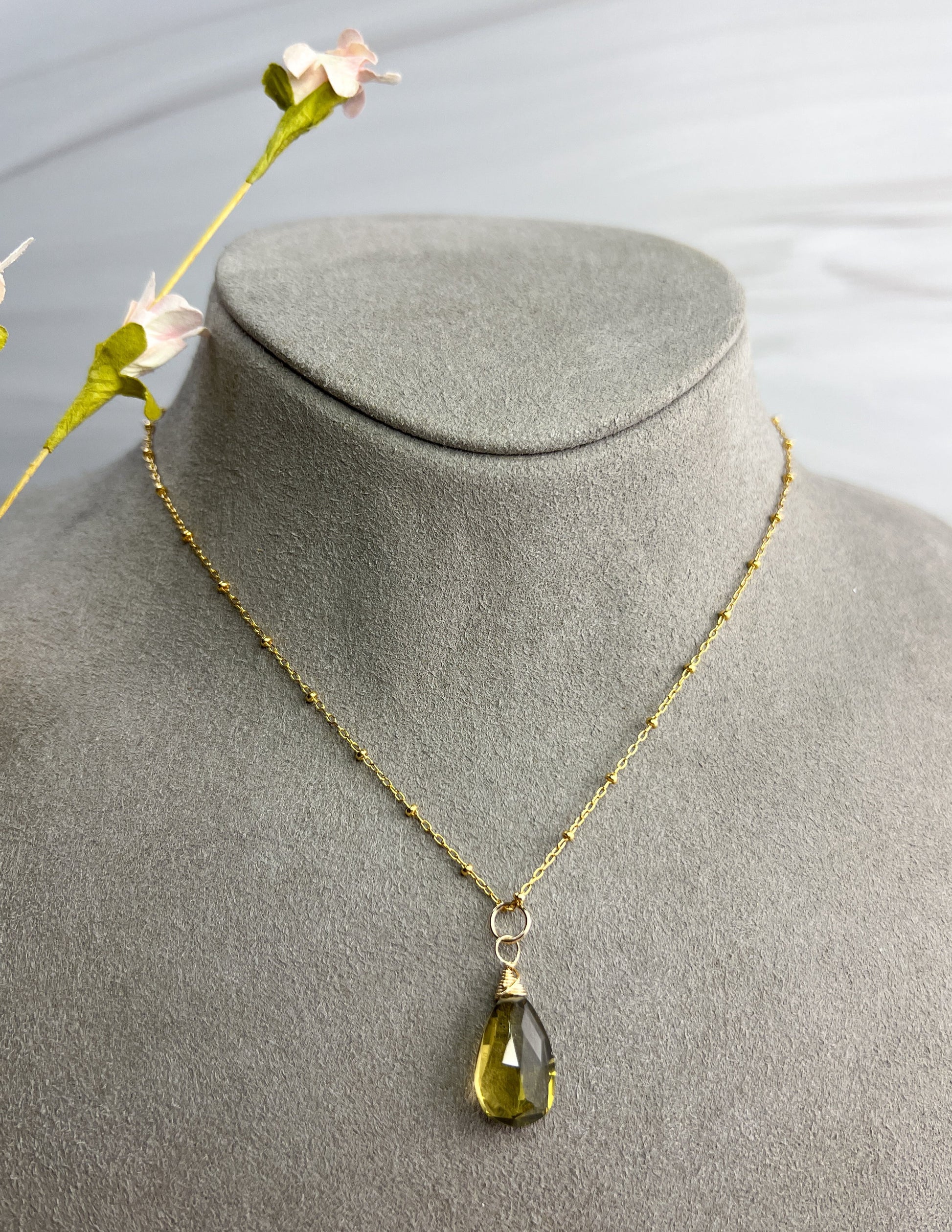 Olive Quartz Necklace