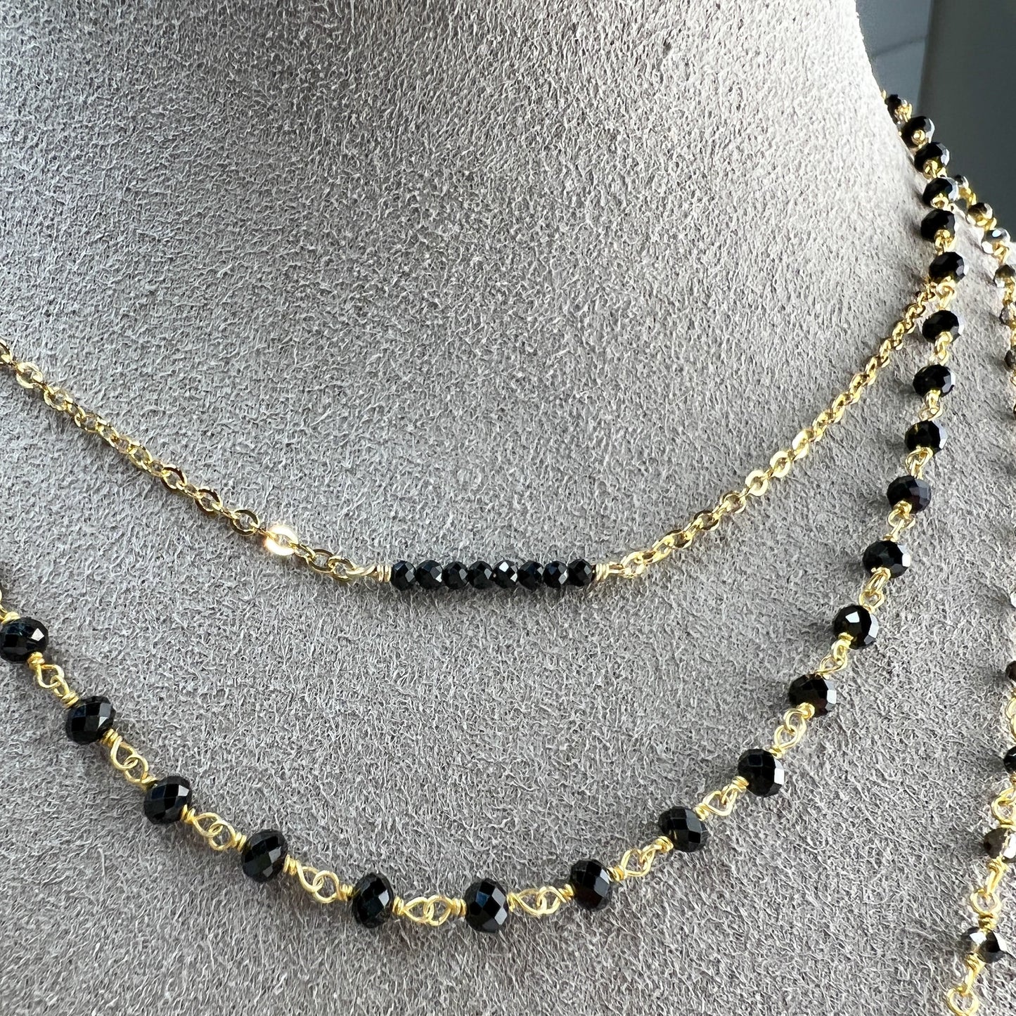 Black Spinel bar necklace