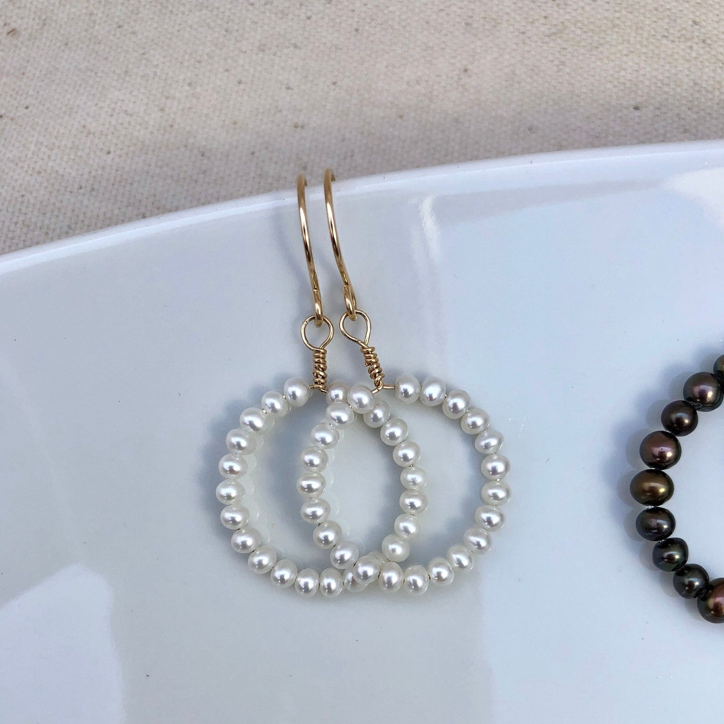 Gary or White Pearl Hoop Earrings