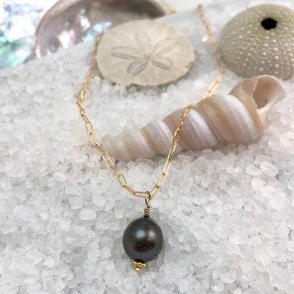 Tahitian Pearl Necklace in Gold with Darker Pearl