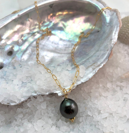 Tahitian Pearl Necklace in Gold with Darker Pearl